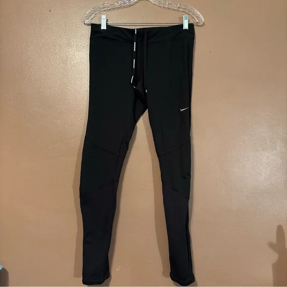 Nike Dri-Fit Women's Medium Black Capri Leggings Compression Work Out Gym Wear - Picture 1 of 10